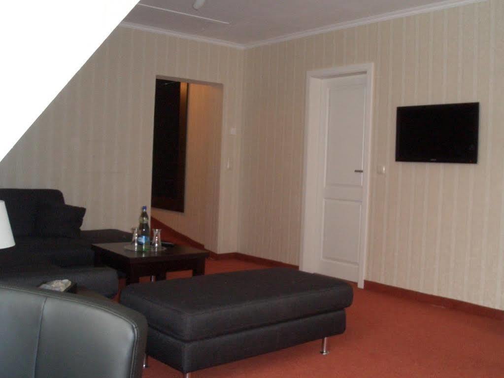 Hotel Doberaner Hof バート・ドーベラン エクステリア 写真